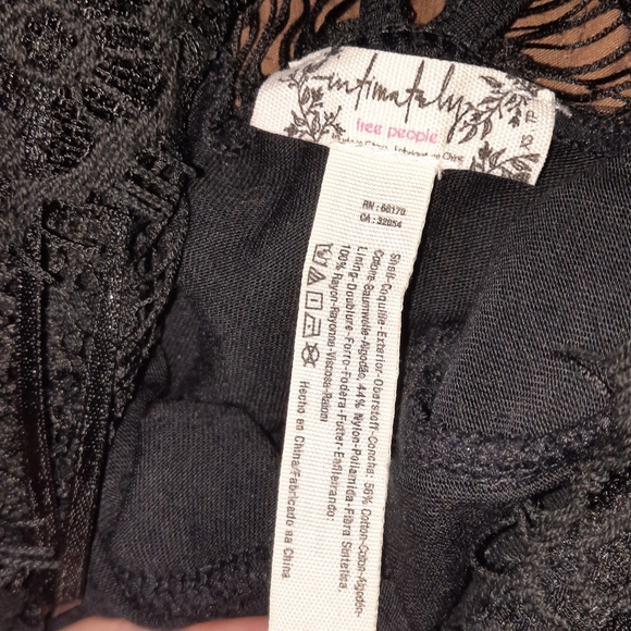 FREE PEOPLE Lace Mini Dress Slip Bodycon Eyelash Lace Halter Black LBD XS 0 2 - Picture 9 of 10